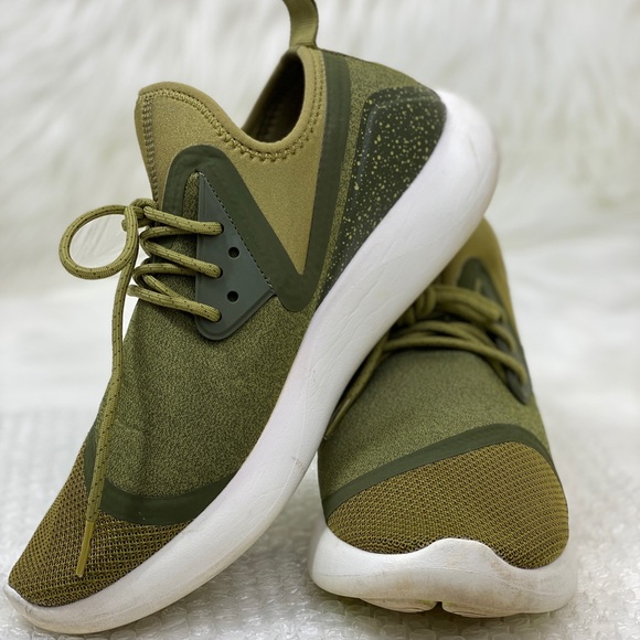 Nike
LUNARCHARGE ESSENTIAL 'CAMPER GREEN - Picture 6 of 11